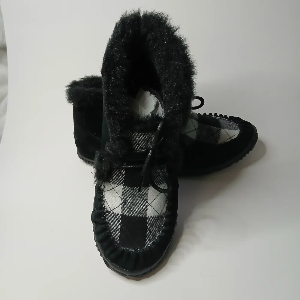 Sorel Women's Black‎ and White Plaid Winter Boots